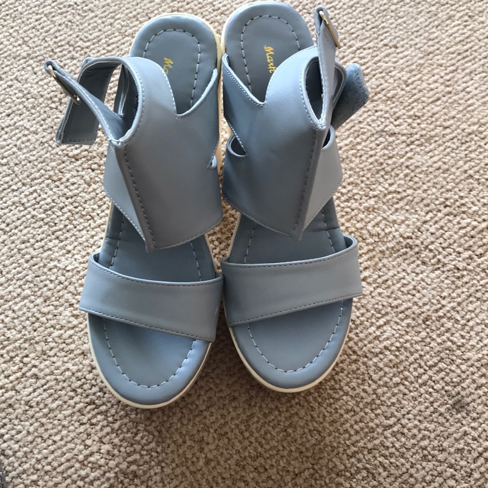 Brand new. Platform. Sandals.